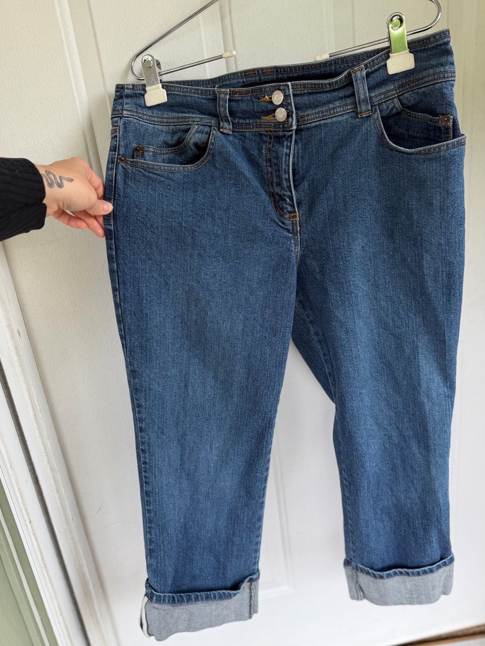 New York & Company Size 12 Cuffed Denim Capri boyfriend Jeans stretchy